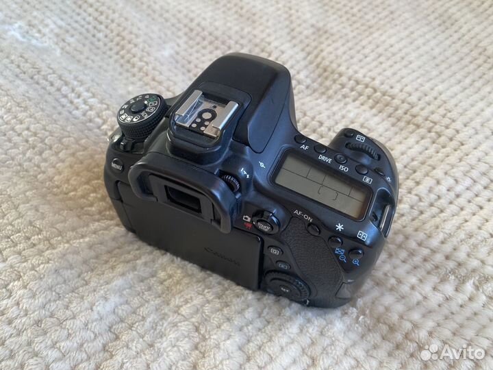 Зеркальный фотоаппарат canon 80D