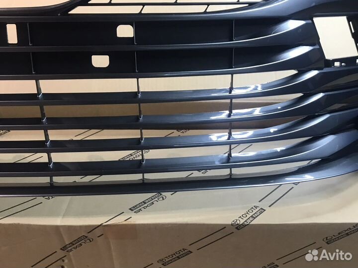 Решетка оригинал camry v70