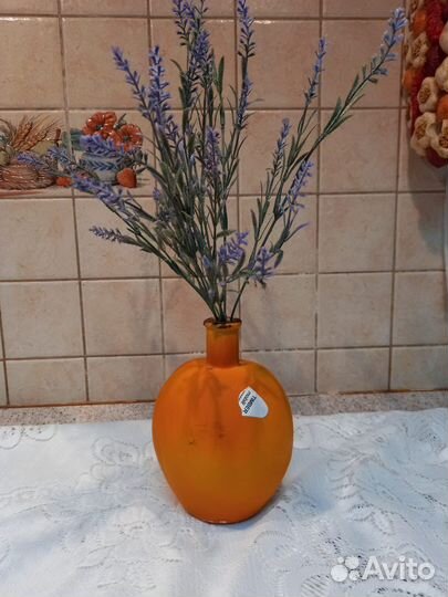 Бутылки из стекла и глины