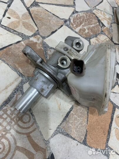 Главный тормозной цилиндр Citroen C4 хэтчбэк EP6