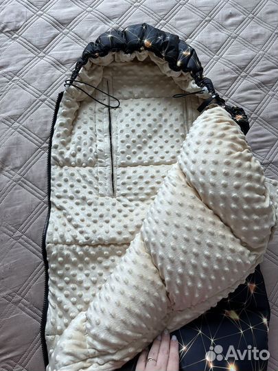 Пуховый зимний конверт (плюс шапочка и шарф)