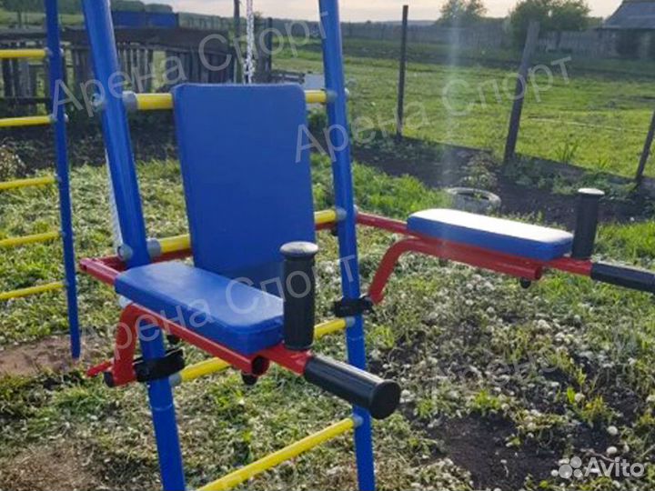 Детский уличный спортивный комплекс