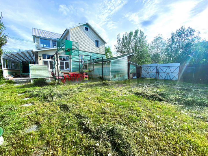 Дача 166,3 м² на участке 10 сот.