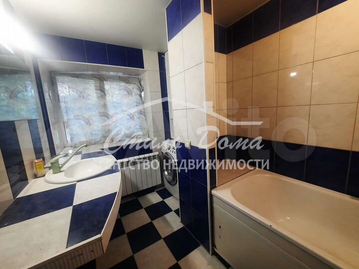 2-к. квартира, 57 м², 1/9 эт.