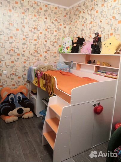 Кровать-чердак с тумбой