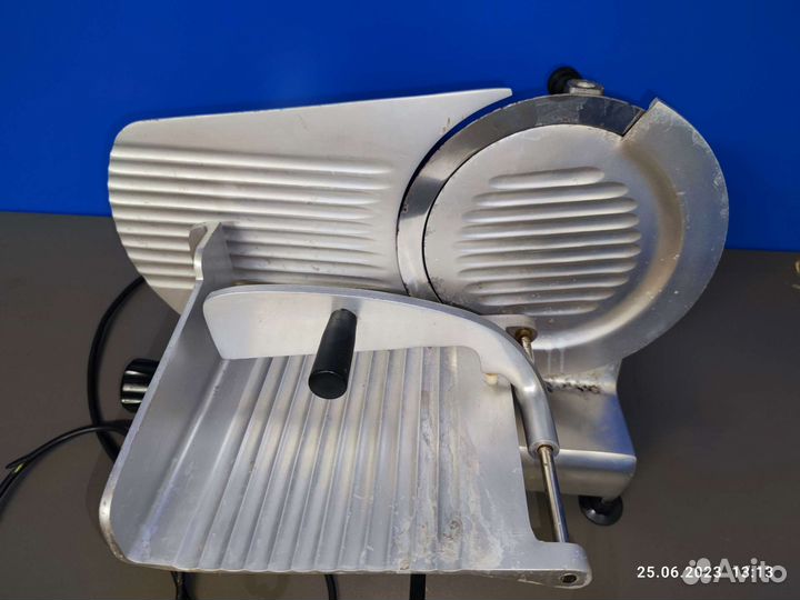 Слайсер Fama FA223E, Италия