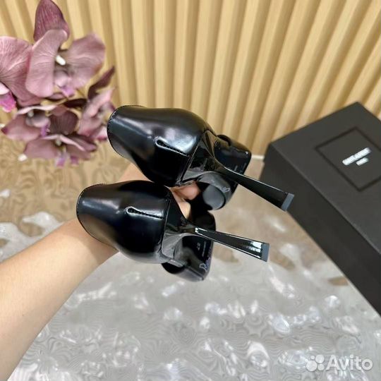 Туфли Saint Laurent