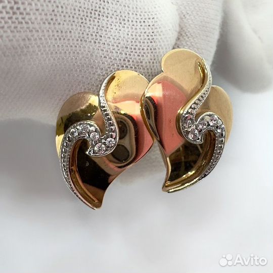 Золотые серьги с камнем