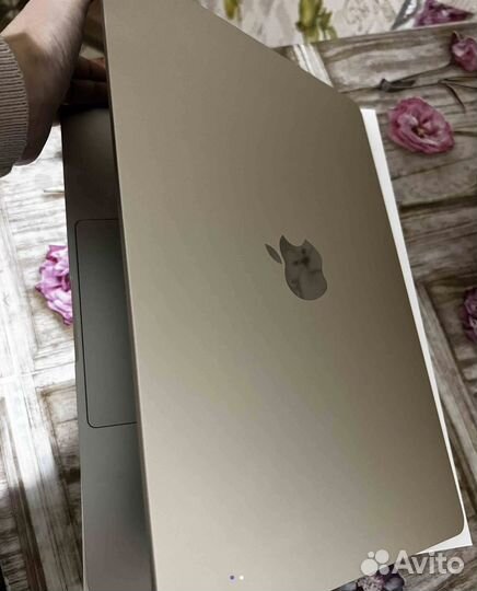Новый Macbook air 13 2022 m2 новый