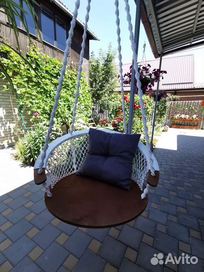 Садовые качели новые