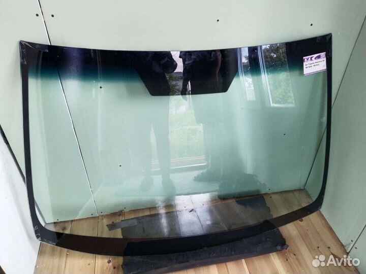 Лобовое стекло Toyota avensis 3