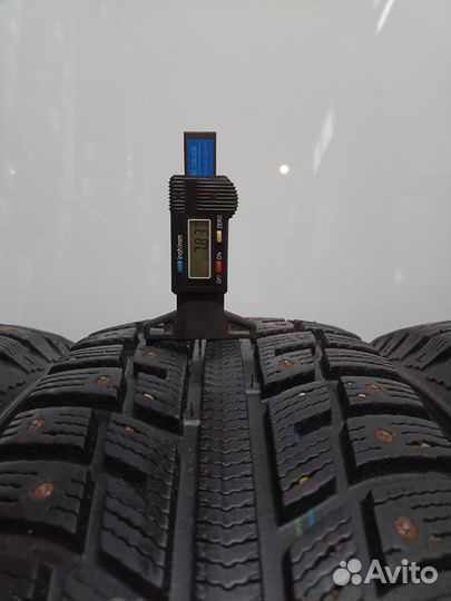 Kumho I'Zen KW22 215/65 R16