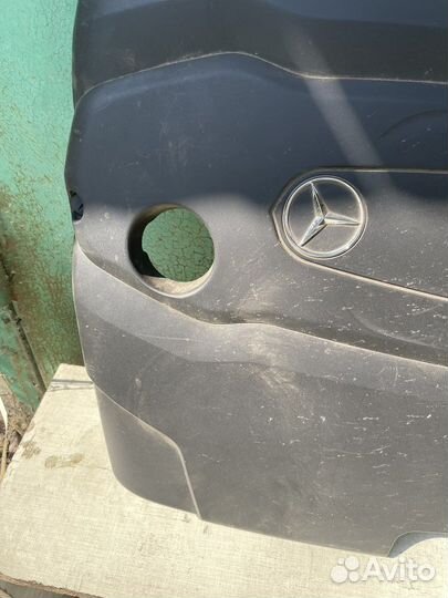 Крышка двигателя Mercedes Benz GLC X253 OM651