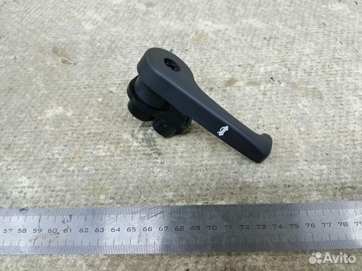 Ручка открывания капота Kia Sportage 3 SL