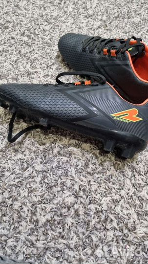 Футбольные бутсы