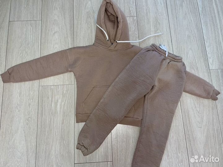 Одежда и обувь на девочку