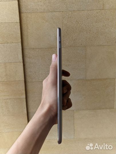 iPad mini 4 cellular 16 gb