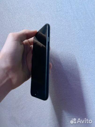 iPhone SE (2020), 64 ГБ