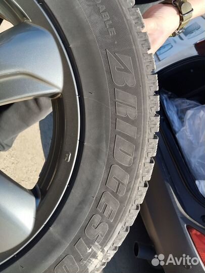 Bridgestone Ice Cruiser 7000 265/65 R17