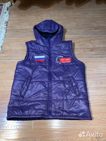 Жилетка с капюшоном