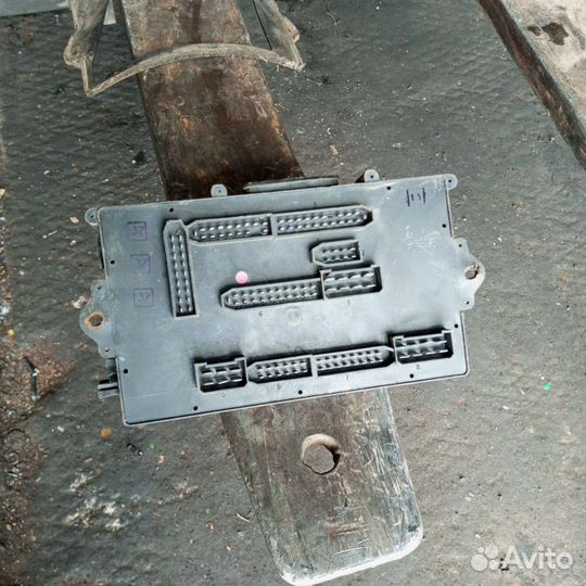 Блок предохранителей москвич 2141