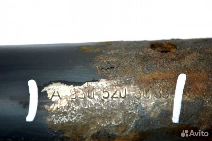 Кронштейн крыла ведущего моста, задний левый merce