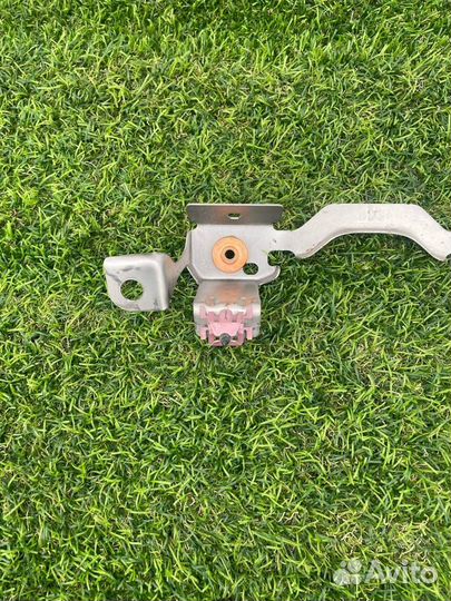 Кронштейн (крепление) Chevrolet Trax рест. 2021