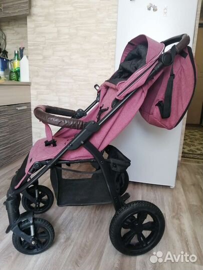 Прогулочная коляска bubago cross