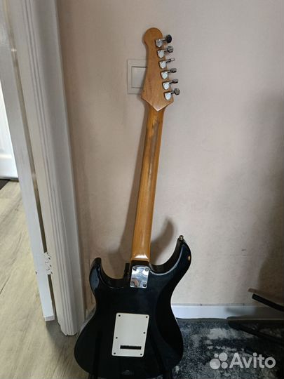 Электрогитара yamaha