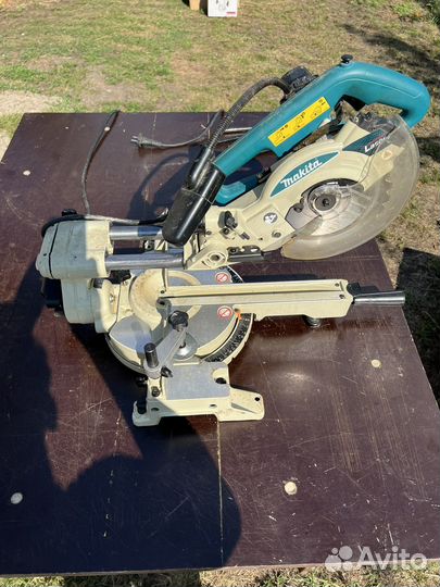 Пила торцовочная Makita LS0714FL