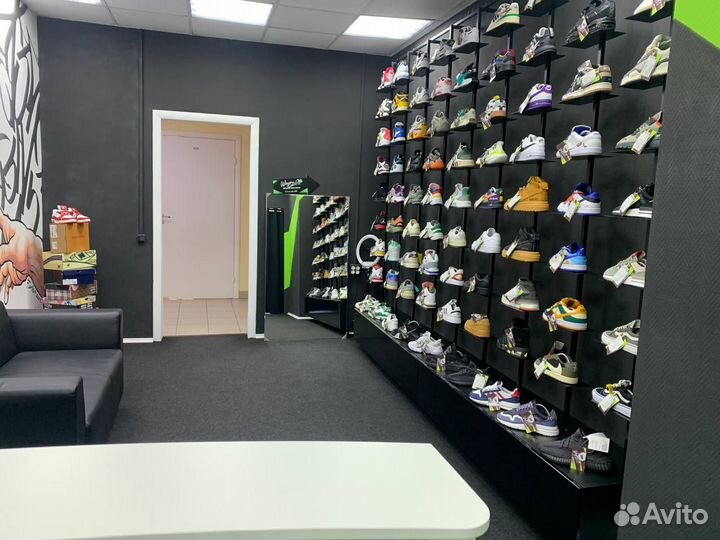 Продам готовый бизнес Магазин кроссовок