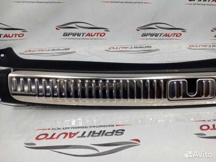 Накладка замка багажника Kia K 900 2 2018-2024