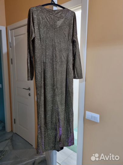 Вечернее платье 46 размера новое
