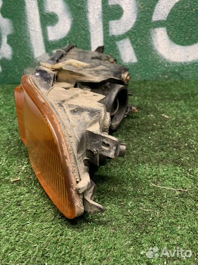 Фара Mitsubishi Galant передняя левая