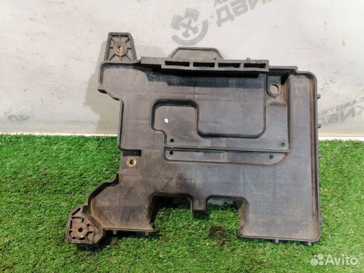 Площадка под аккумулятор Kia Rio седан 2014