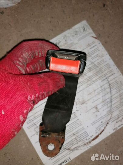 Держатель ремня безопасности