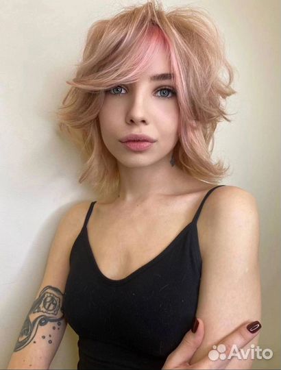 Модель на окрашивание и стрижку волос