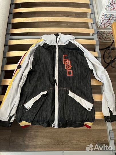 Сноубордическая куртка 686