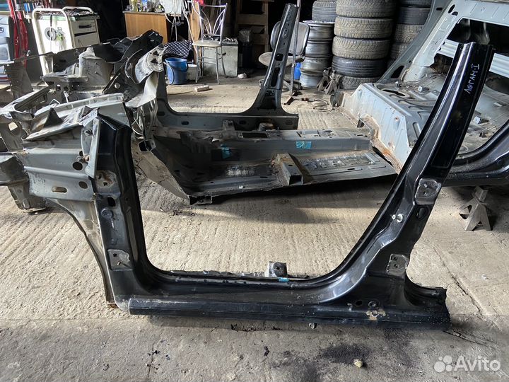 Порог левый Renault Logan 1