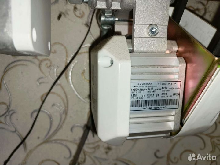 Швейная машина zoje