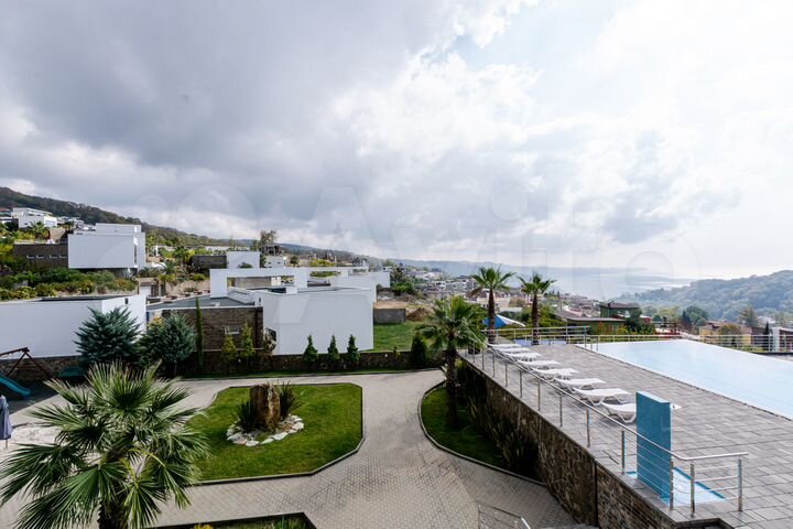 4-к. квартира, 400 м², 2/4 эт.