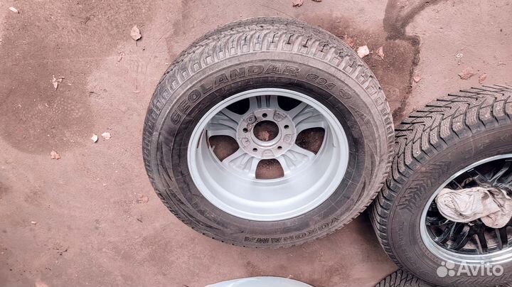 Резина зимняя с дисками Lexus 570