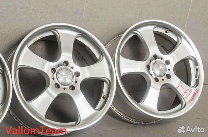 Лот UP1164927 Фирменные 17-е диски rays versus