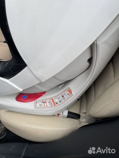 Автомобильное кресло от 0