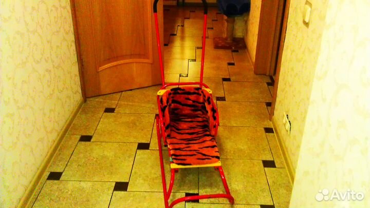 Продаю детские новые санки