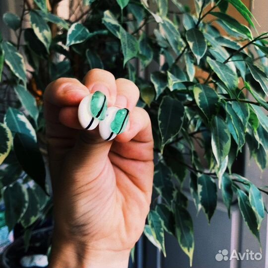 Серьги из натуральных камней, асимметричные