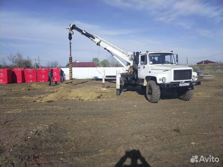 Бурение свай под фундамент