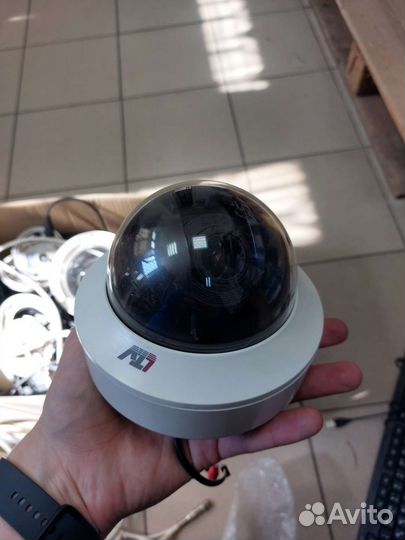 Камера видеонаблюдения купольная,регистратор на 16