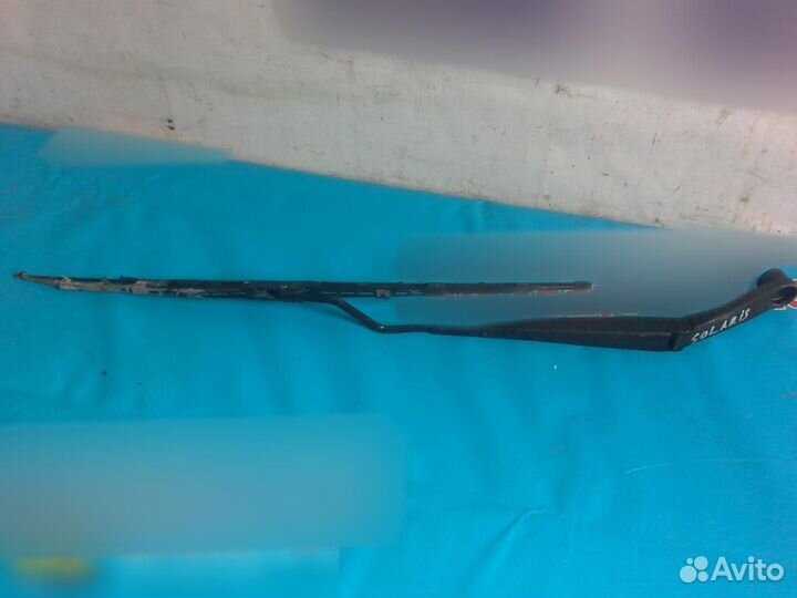 Поводок стеклоочистителя передний правый Hyundai S