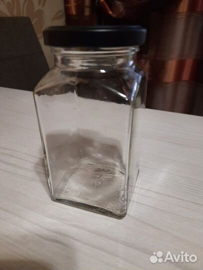 Банки с закручивающейся крышкой